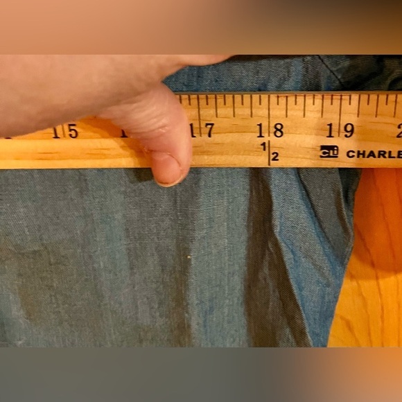 Old Navy Women's Blue Long Sleeve Top Size M Chambray Tie Front Closure VTG Boho - Picture 12 of 12